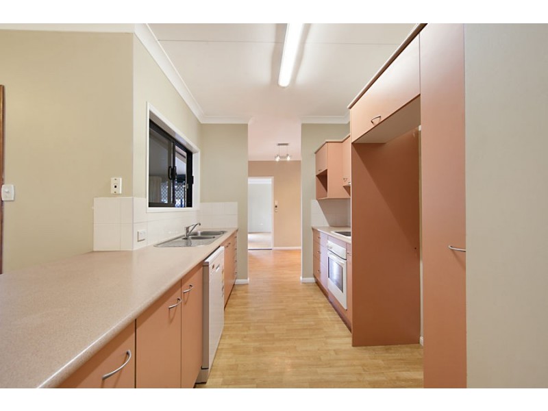 12 Hamish Avenue, Rasmussen QLD 4815