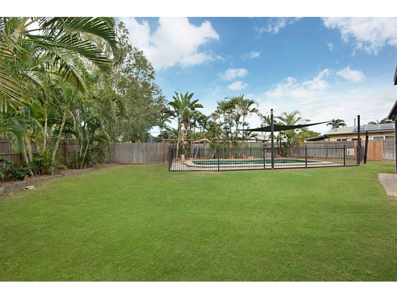 12 Hamish Avenue, Rasmussen QLD 4815