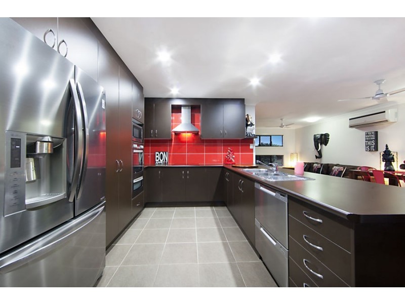 6 Redgum Court, Mount Louisa QLD 4814