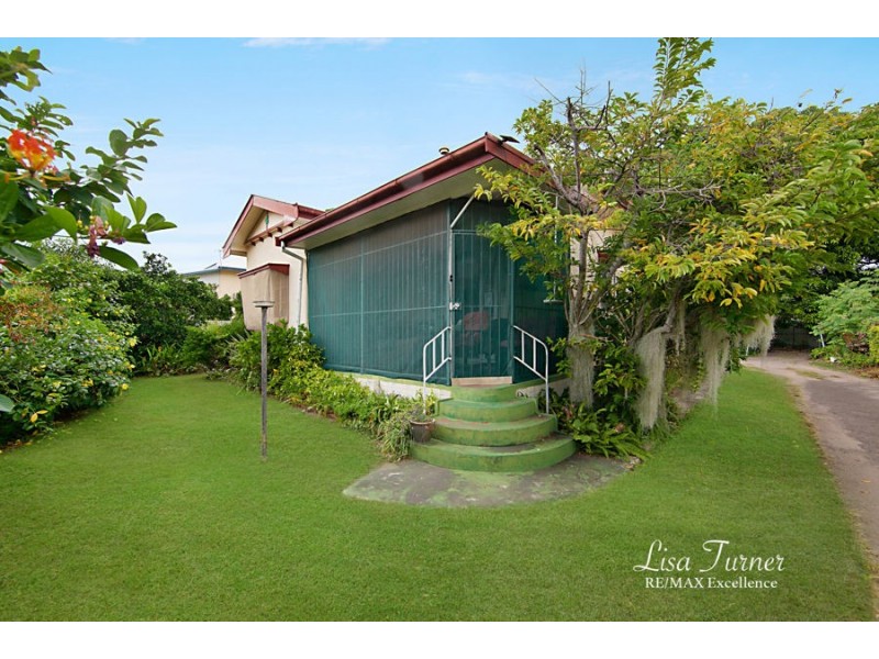 4 Plant Street, West End QLD 4810