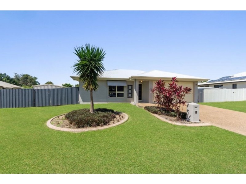 6 Woodwark Drive, Bushland Beach QLD 4818