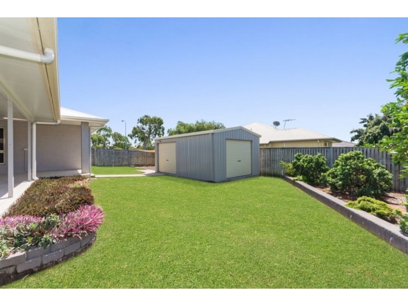 6 Woodwark Drive, Bushland Beach QLD 4818