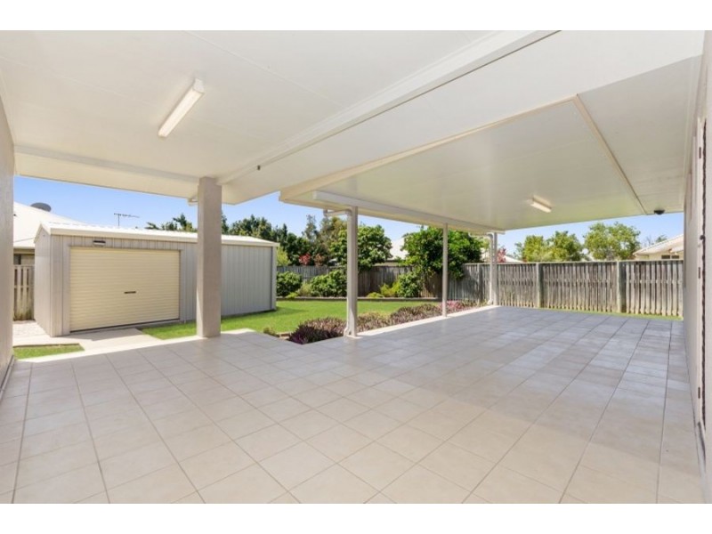 6 Woodwark Drive, Bushland Beach QLD 4818