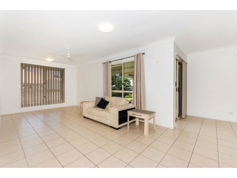 6 Woodwark Drive, Bushland Beach QLD 4818