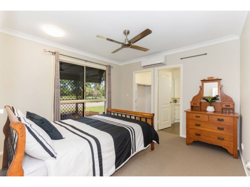 6 Woodwark Drive, Bushland Beach QLD 4818