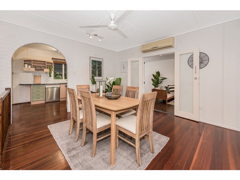 20 Palm Street, Rowes Bay QLD 4810