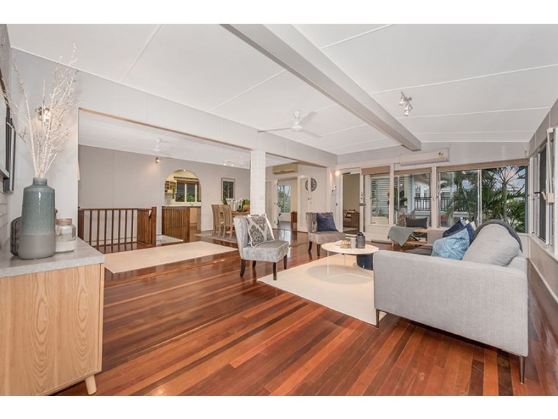 20 Palm Street, Rowes Bay QLD 4810