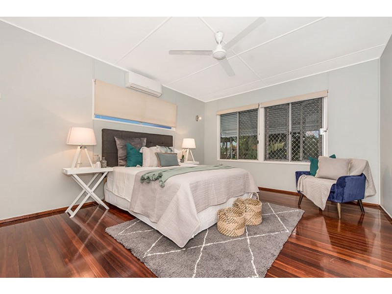 20 Palm Street, Rowes Bay QLD 4810