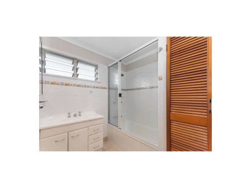 30 Sonia Street, Rasmussen QLD 4815