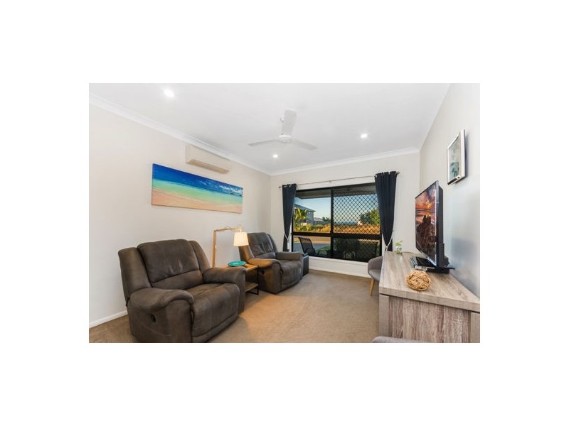 121 Goicoechea Drive, Bushland Beach QLD 4818