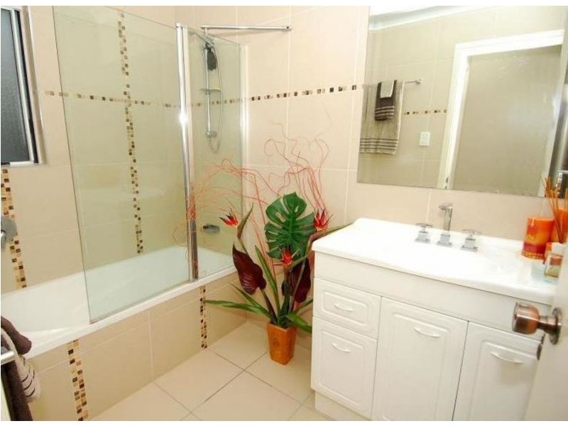 112 Kern Brothers Drive, Kirwan QLD 4817