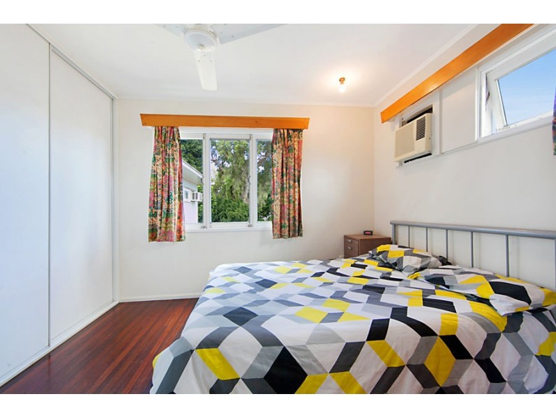 16 Bayswater Terrace, Hyde Park QLD 4812