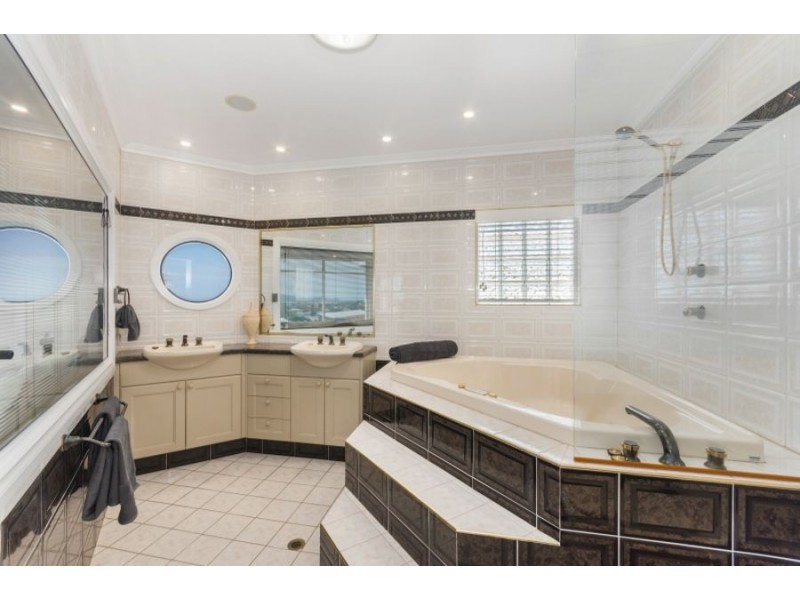 1/21 Cleveland Terrace, North Ward QLD 4810