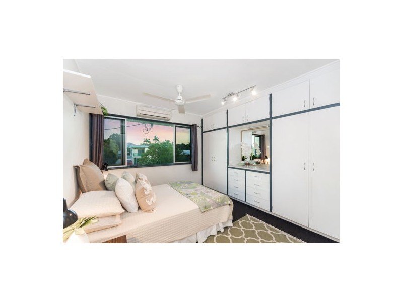 23 Ives Street, Kirwan QLD 4817