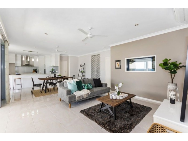 17 Holbourne Street, Bushland Beach QLD 4818