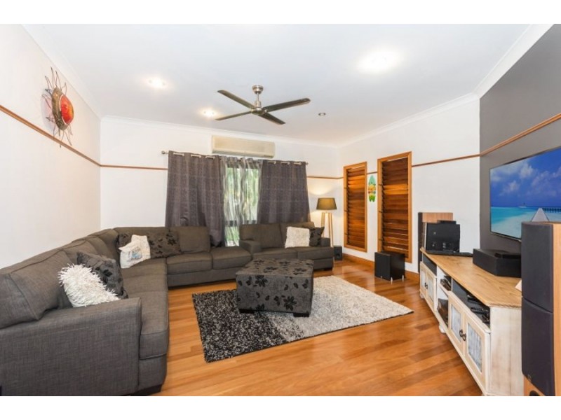 1 Marita Court, Bushland Beach QLD 4818