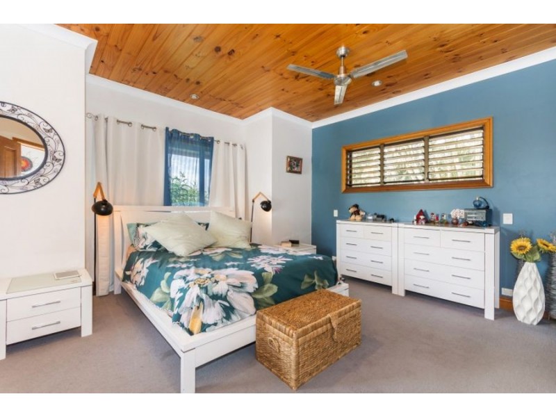 1 Marita Court, Bushland Beach QLD 4818