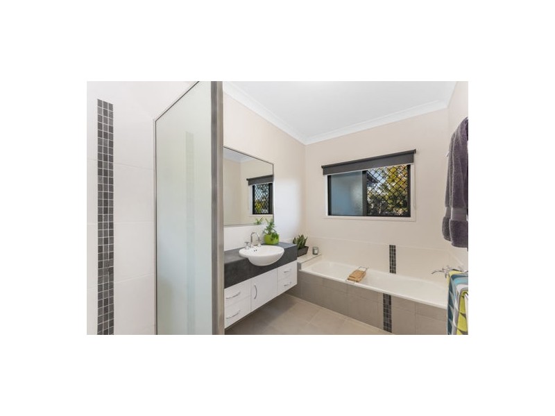 40 Blackview Avenue, Black River QLD 4818