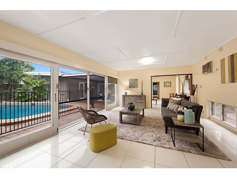 17 Fantome Street, Rowes Bay QLD 4810