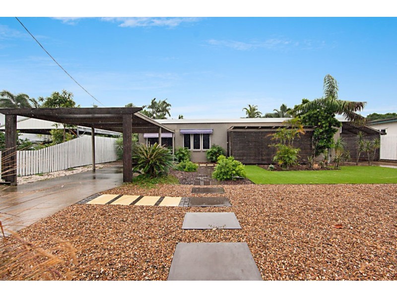 17 Fantome Street, Rowes Bay QLD 4810