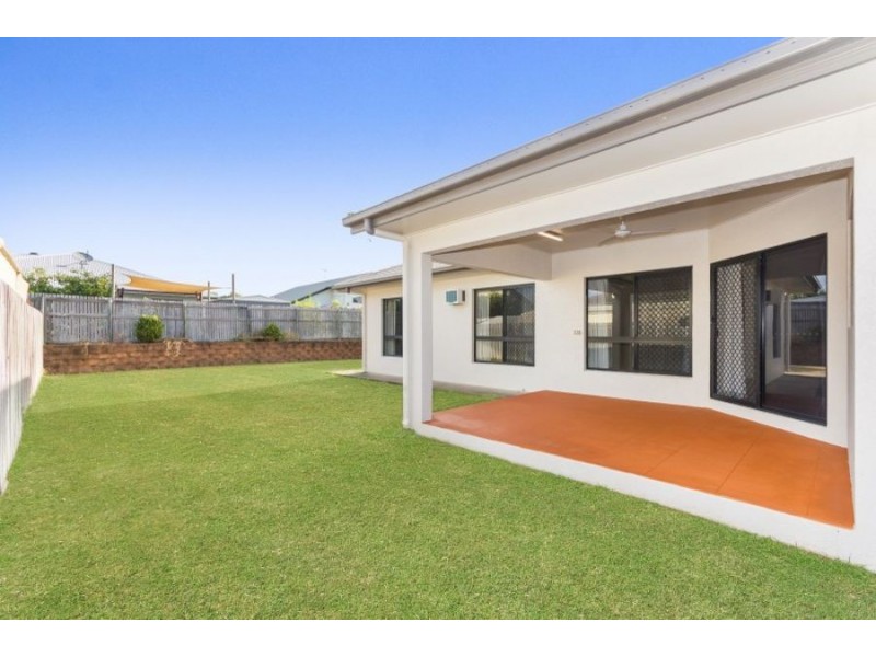 8 Daintree Drive, Bushland Beach QLD 4818