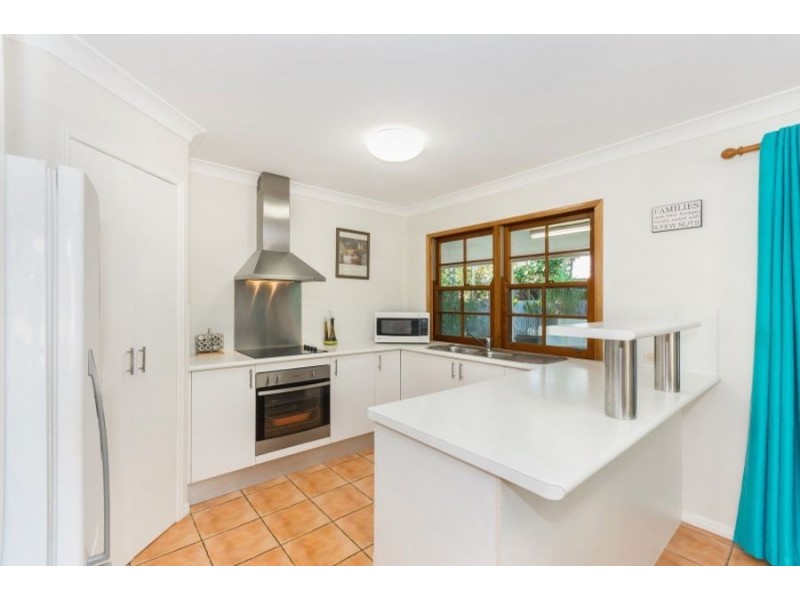 2 Jacob Court, Bushland Beach QLD 4818