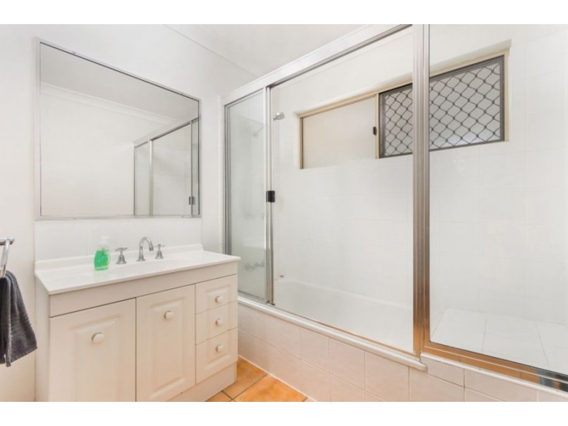 2 Jacob Court, Bushland Beach QLD 4818