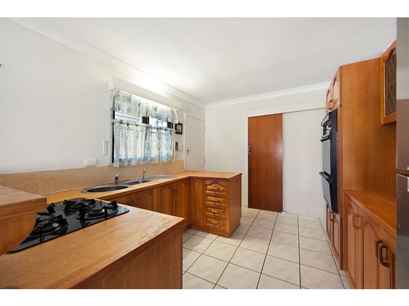 13 Wackett Street, Pallarenda QLD 4810