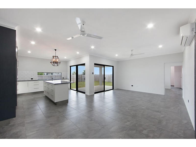 13 Eloise Street, Mount Low QLD 4818