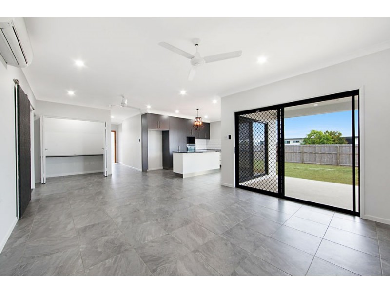 13 Eloise Street, Mount Low QLD 4818