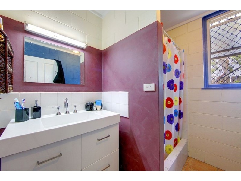 423 Ross River Road, Cranbrook QLD 4814