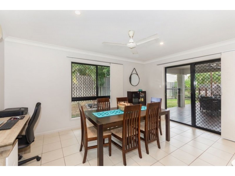 8 Bronte Court, Bushland Beach QLD 4818