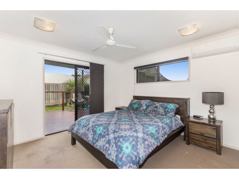 8 Bronte Court, Bushland Beach QLD 4818