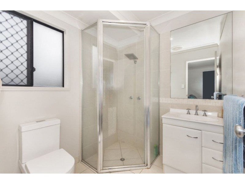 8 Bronte Court, Bushland Beach QLD 4818