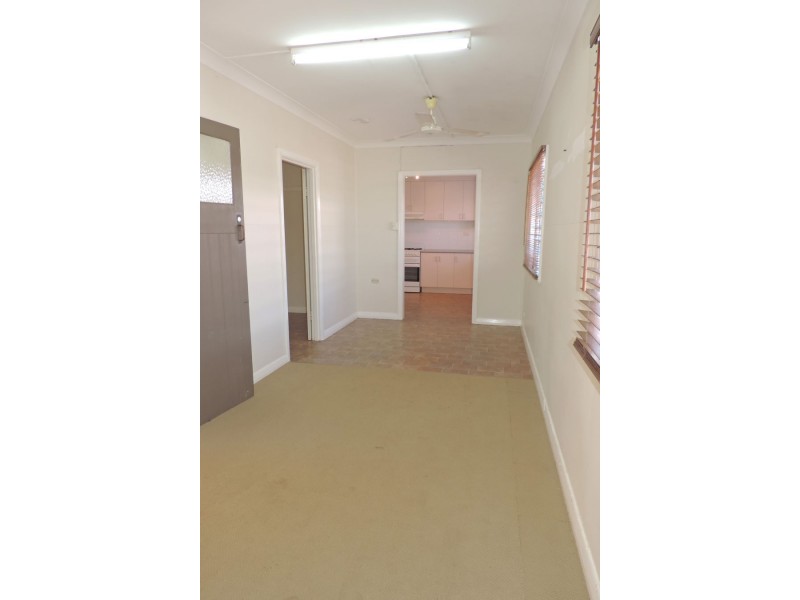 12 Humphrey Street, West End QLD 4810