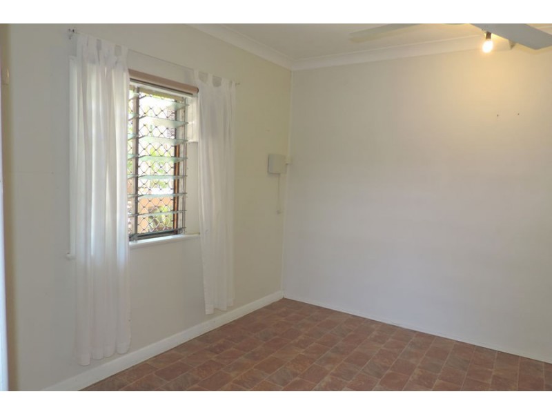 12 Humphrey Street, West End QLD 4810