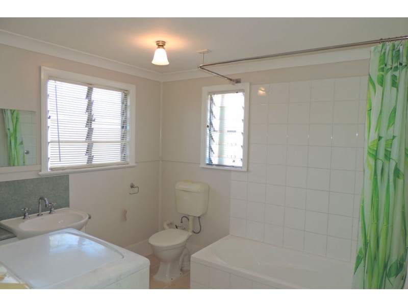12 Humphrey Street, West End QLD 4810