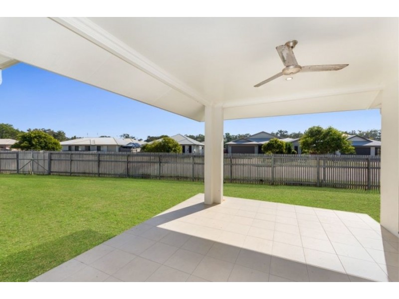 1 Lochern Way, Bushland Beach QLD 4818