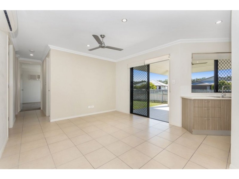 1 Lochern Way, Bushland Beach QLD 4818