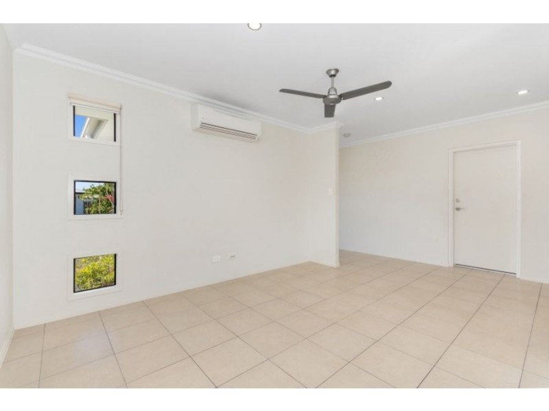 1 Lochern Way, Bushland Beach QLD 4818