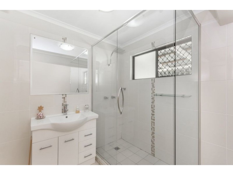 6 Hillview Road, Deeragun QLD 4818