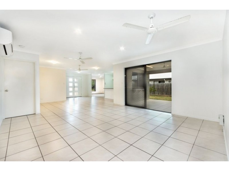 28 Eungella Court, Bushland Beach QLD 4818