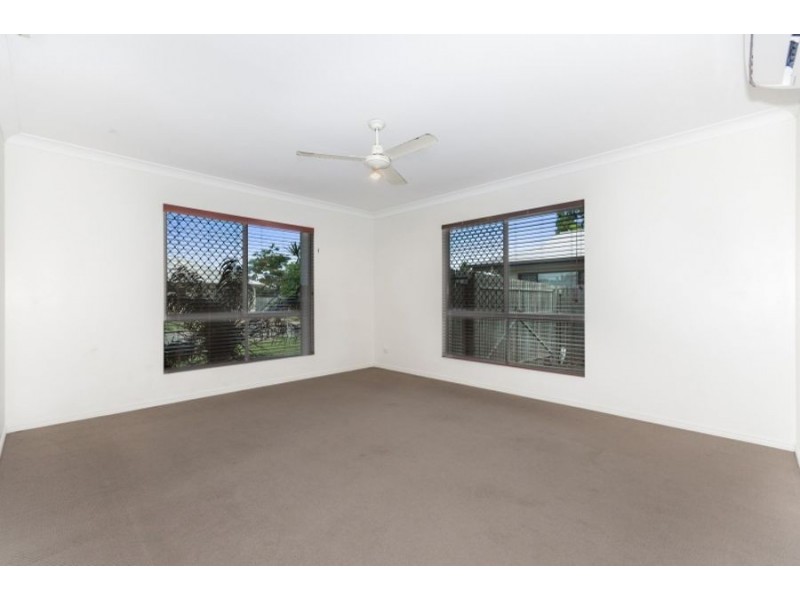 28 Eungella Court, Bushland Beach QLD 4818