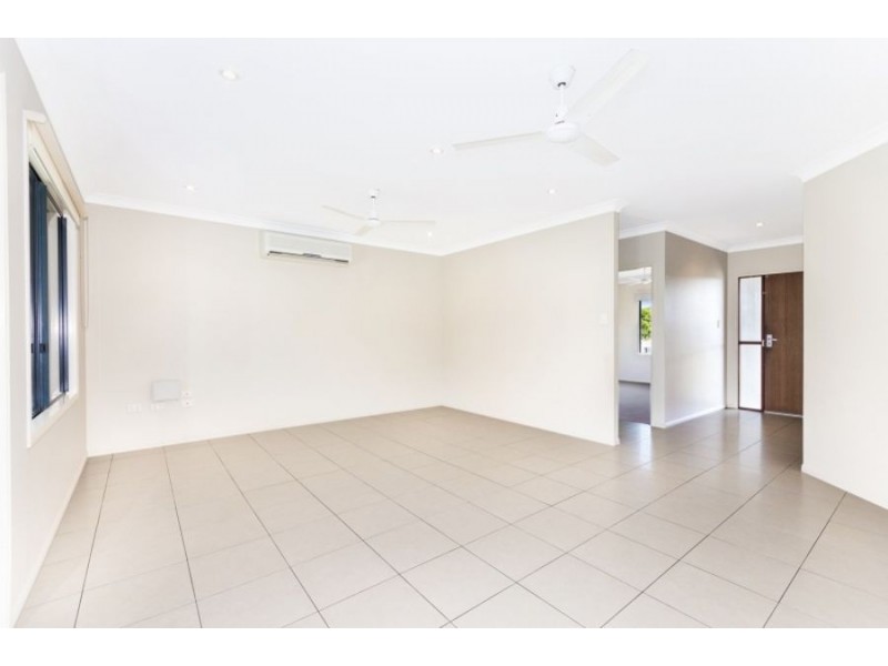 11 Bronte Court, Bushland Beach QLD 4818