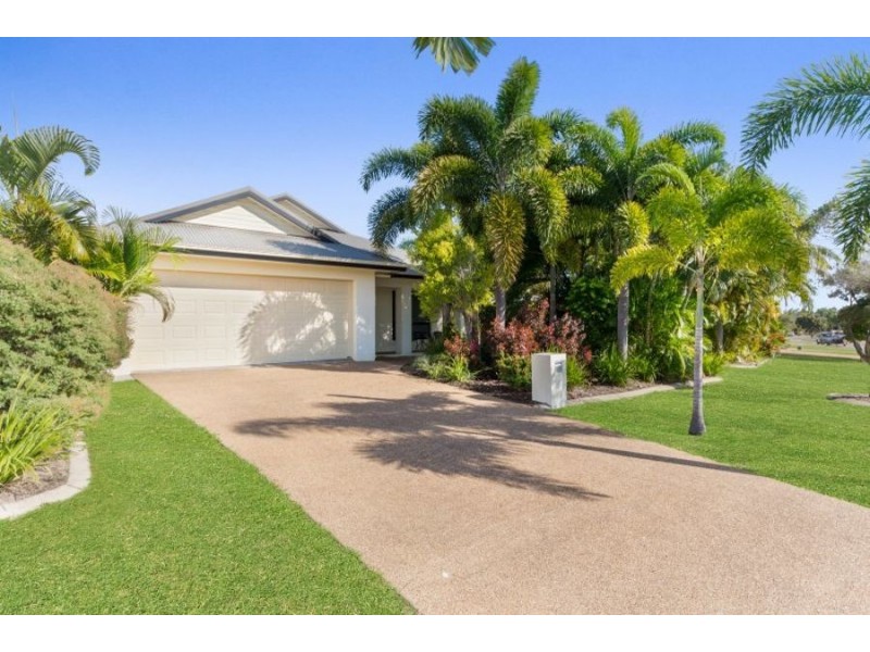 17 Woodwark Drive, Bushland Beach QLD 4818