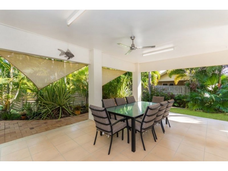 17 Woodwark Drive, Bushland Beach QLD 4818