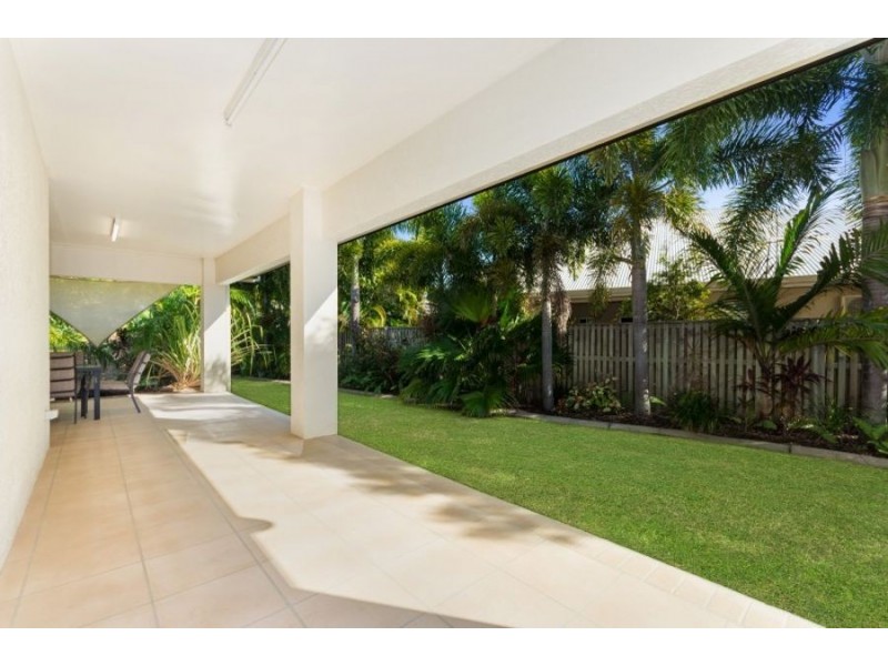 17 Woodwark Drive, Bushland Beach QLD 4818
