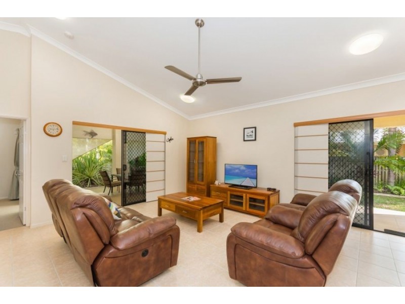17 Woodwark Drive, Bushland Beach QLD 4818