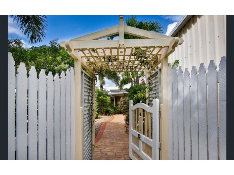12 Scully Street, West End QLD 4810