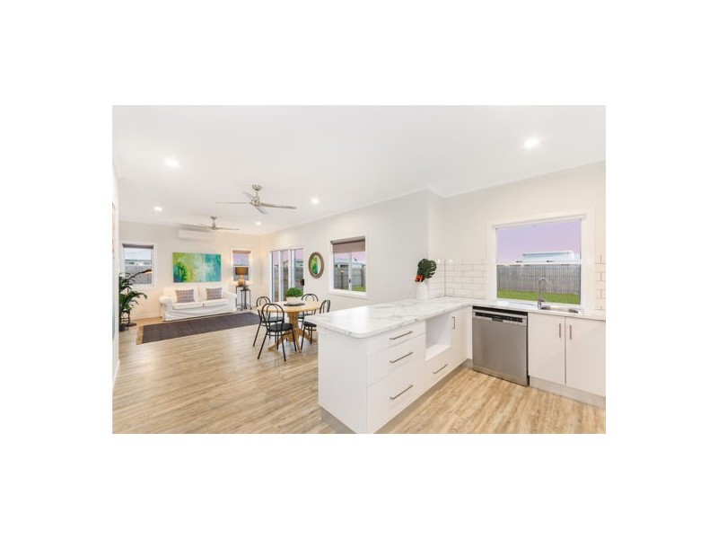 21 Speargrass Parade, Mount Low QLD 4818